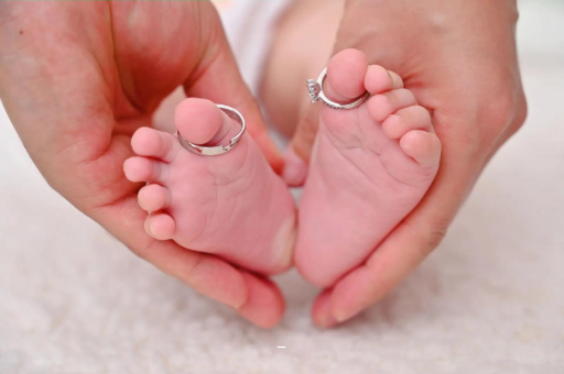 厦门宝宝脸上长黑点 厦门宝宝脸上长黑点